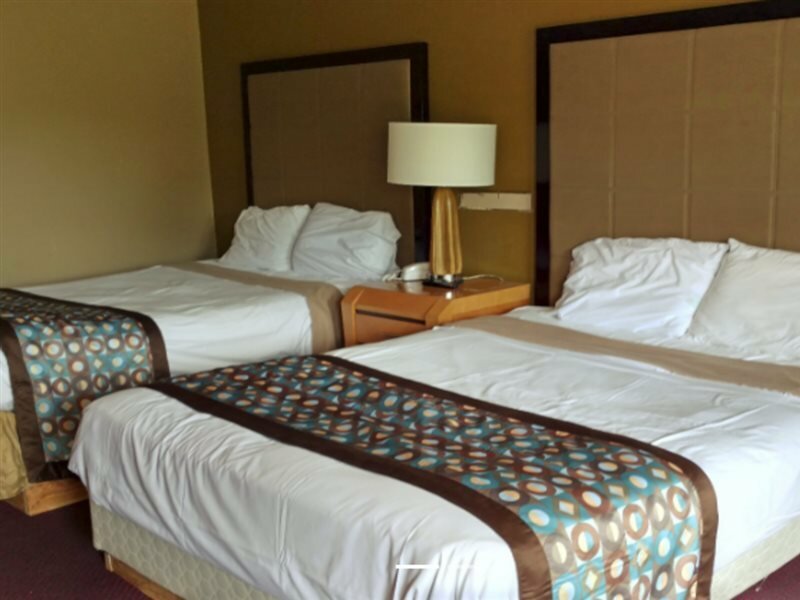 Фото Americas Best Value Inn & Suites Kansas City