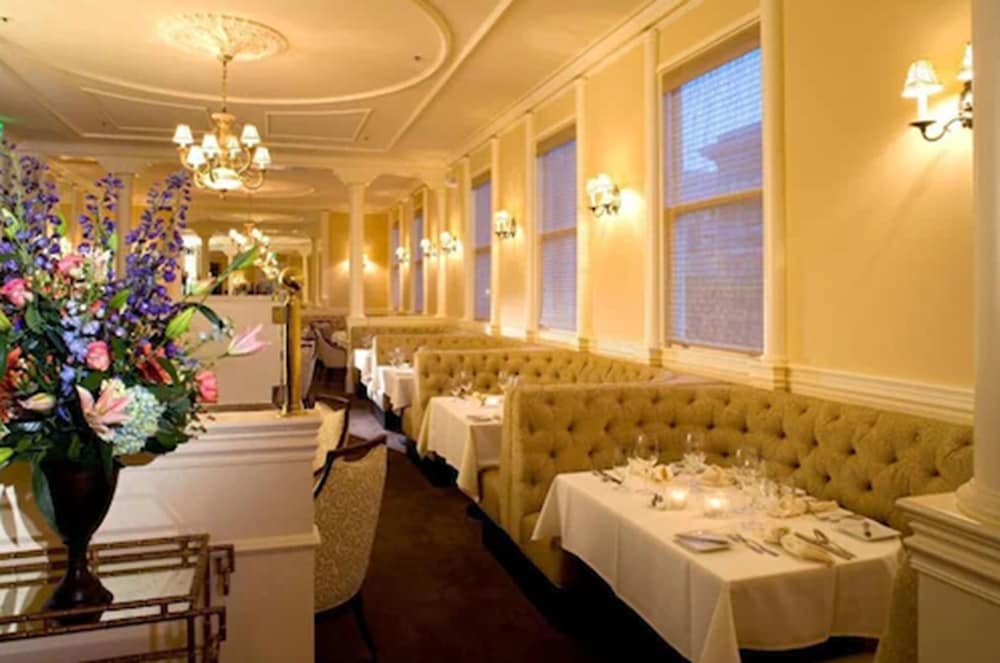 Фото Hotel Majestic