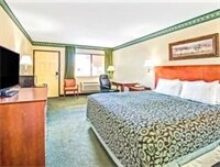 Фото Days Inn by Wyndham Rio Rancho