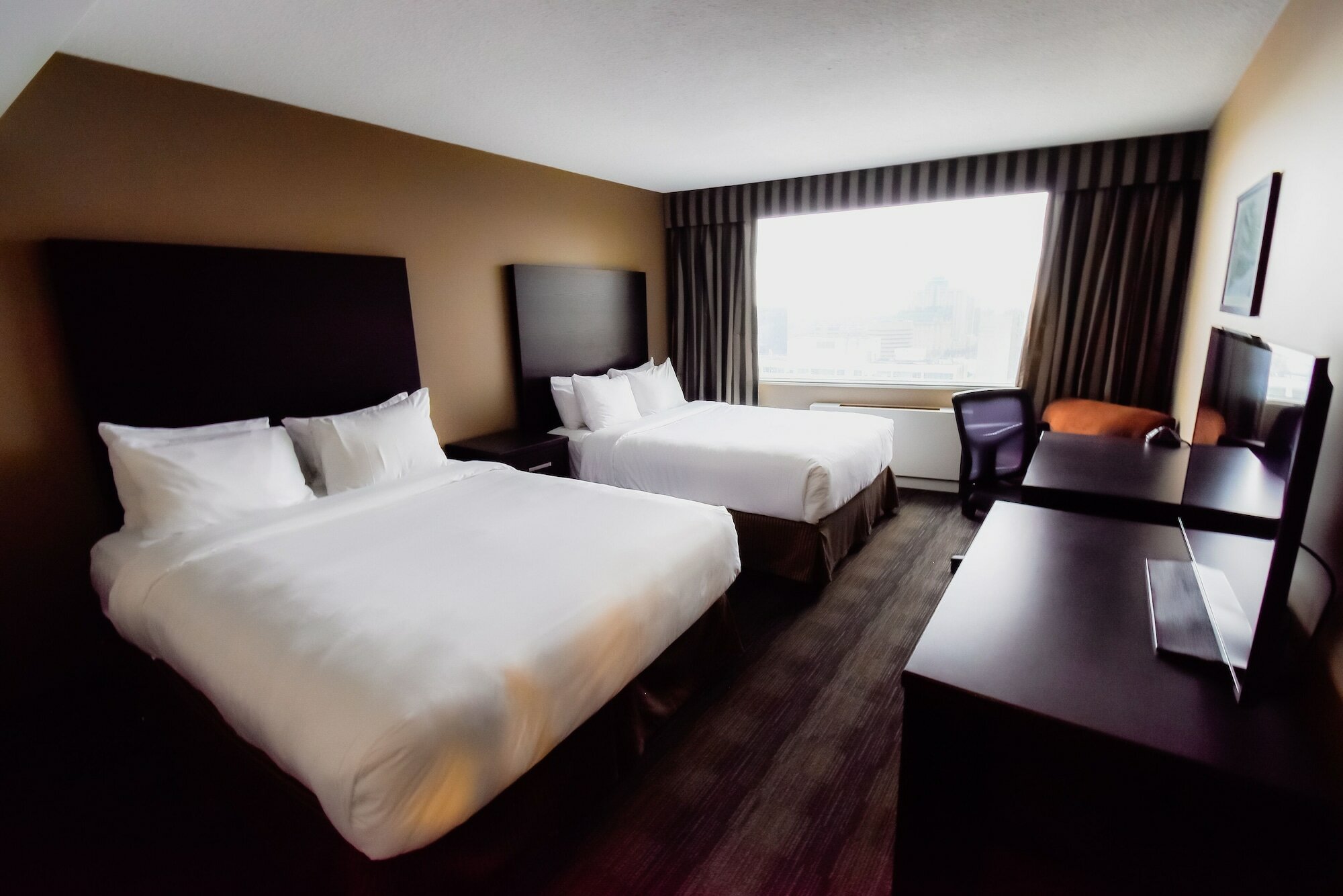 Фото Radisson Hotel Winnipeg Downtown