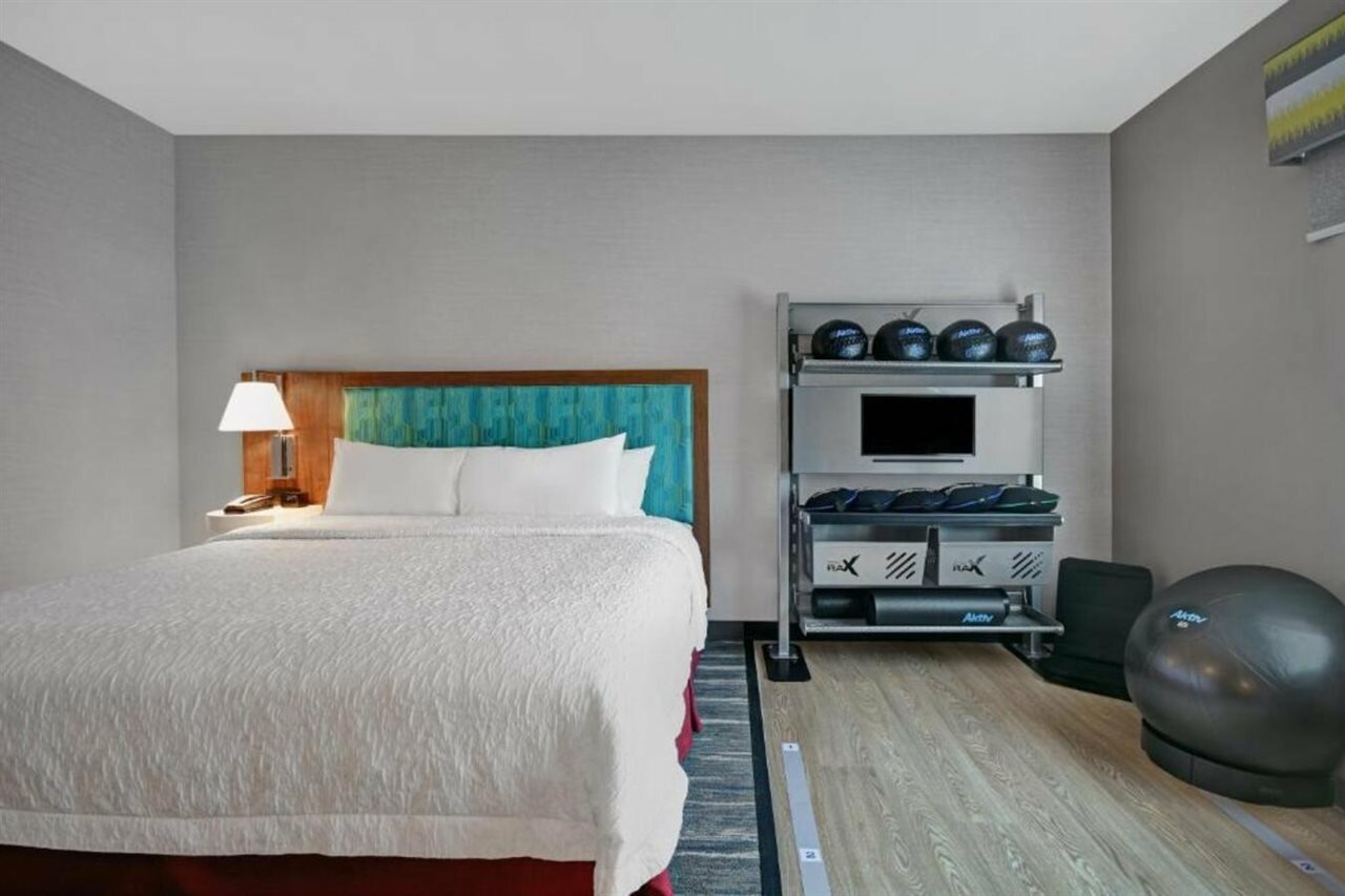 Фото Hampton Inn Las Vegas Strip South, Nv