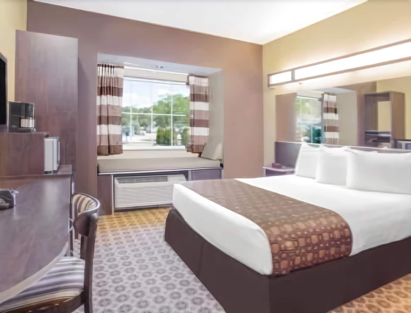 Фото SureStay Plus Hotel by Best Western Buckhannon