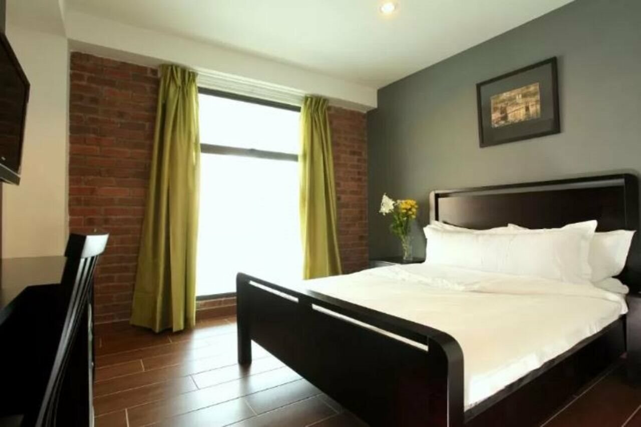 Фото Crossroads Hotel