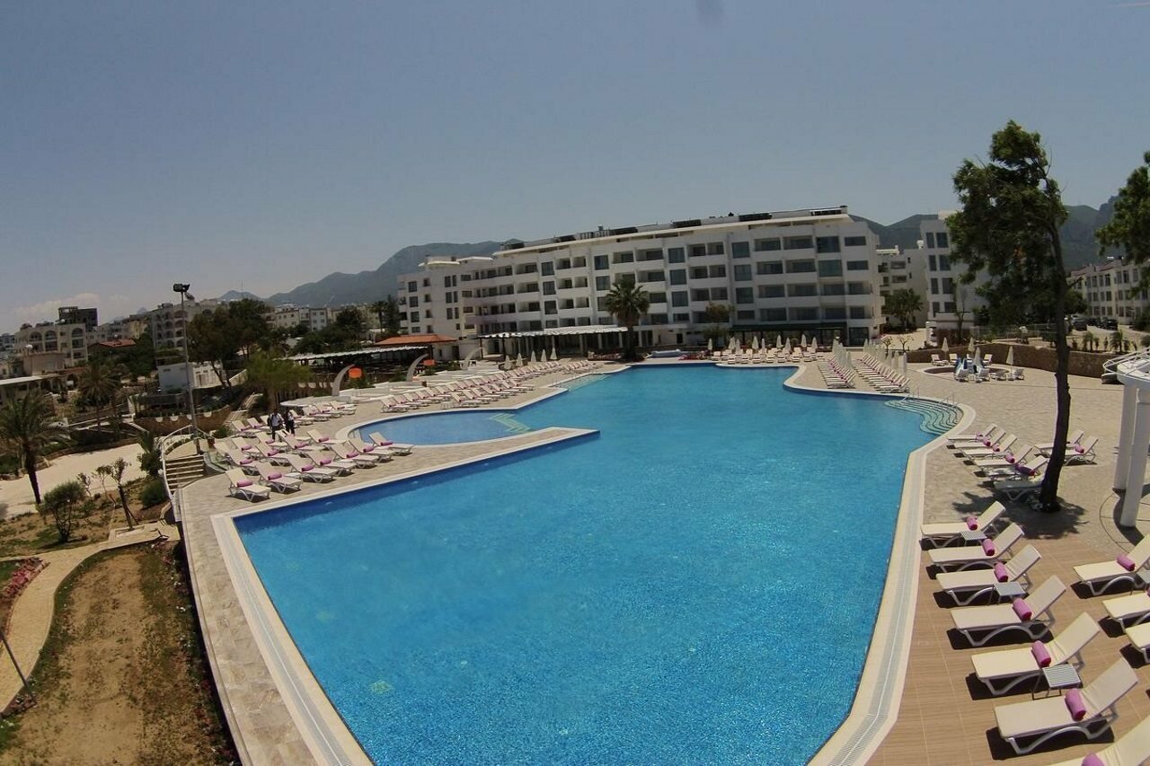 Фото Jasmine Court Hotel & Casino