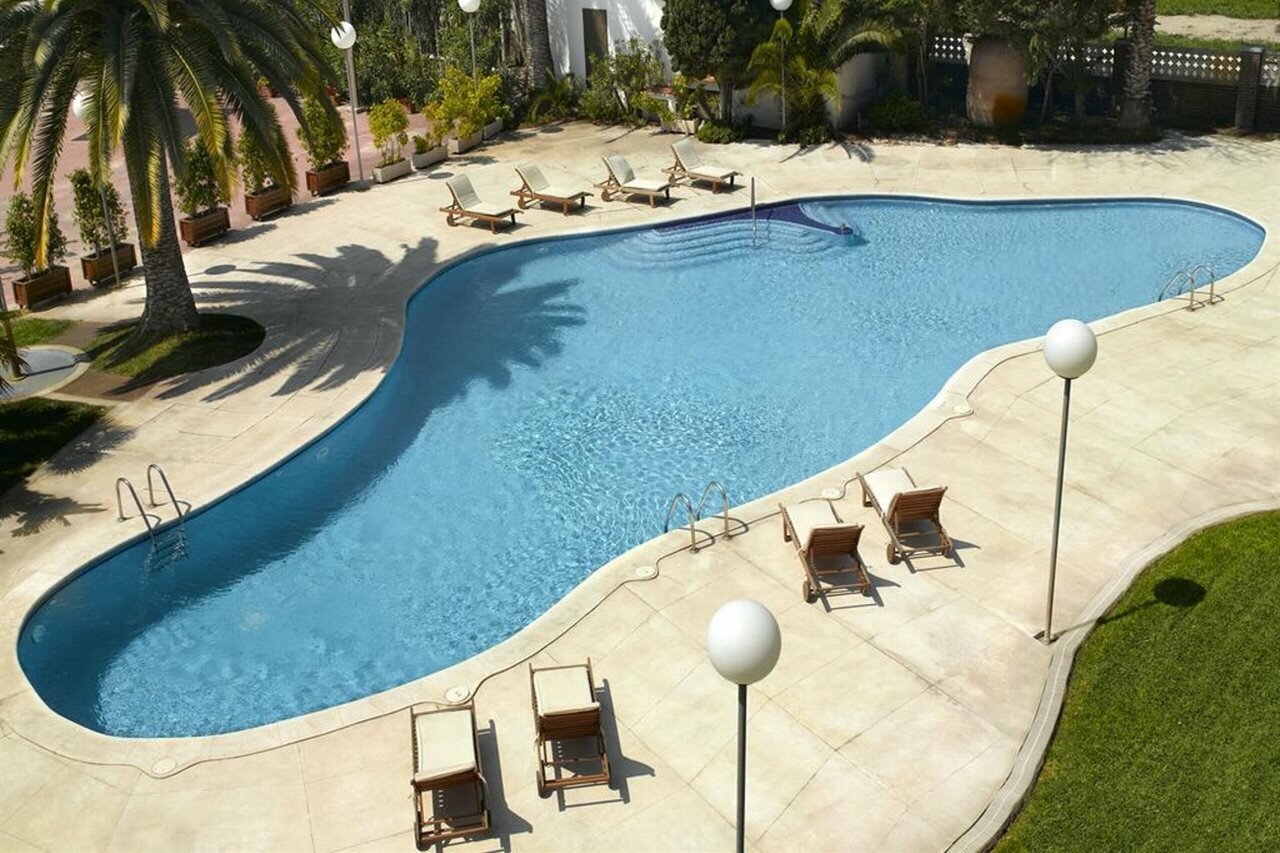 Фото Hotel Ciudad de Castelldefels