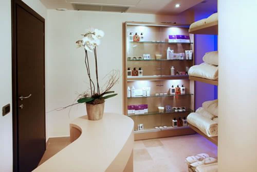 Фото Hotel Leopardi