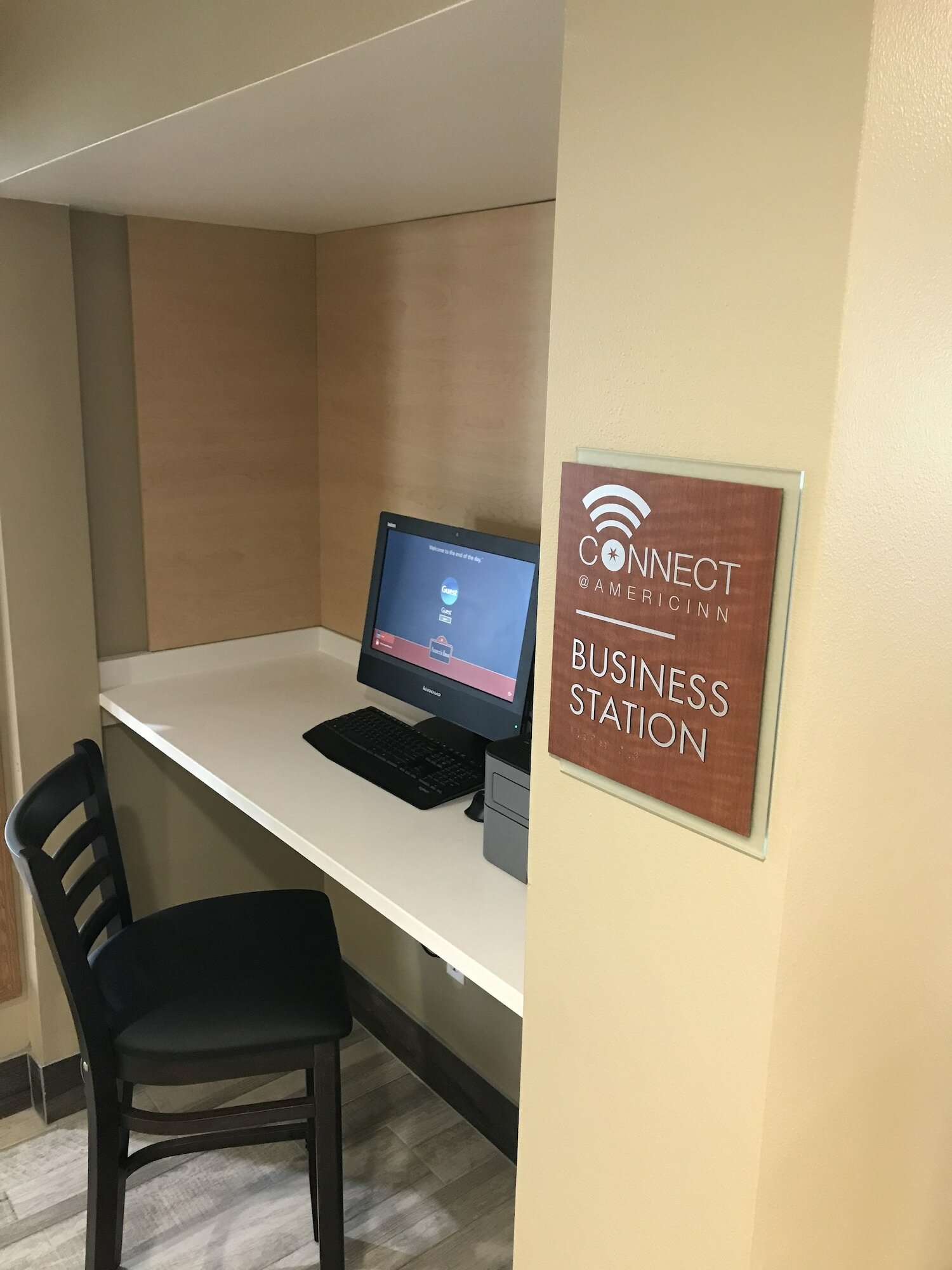 Фото AmericInn by Wyndham Jefferson