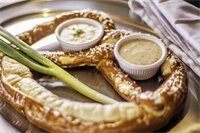 Фото Crowne Plaza Saddle Brook, an Ihg Hotel