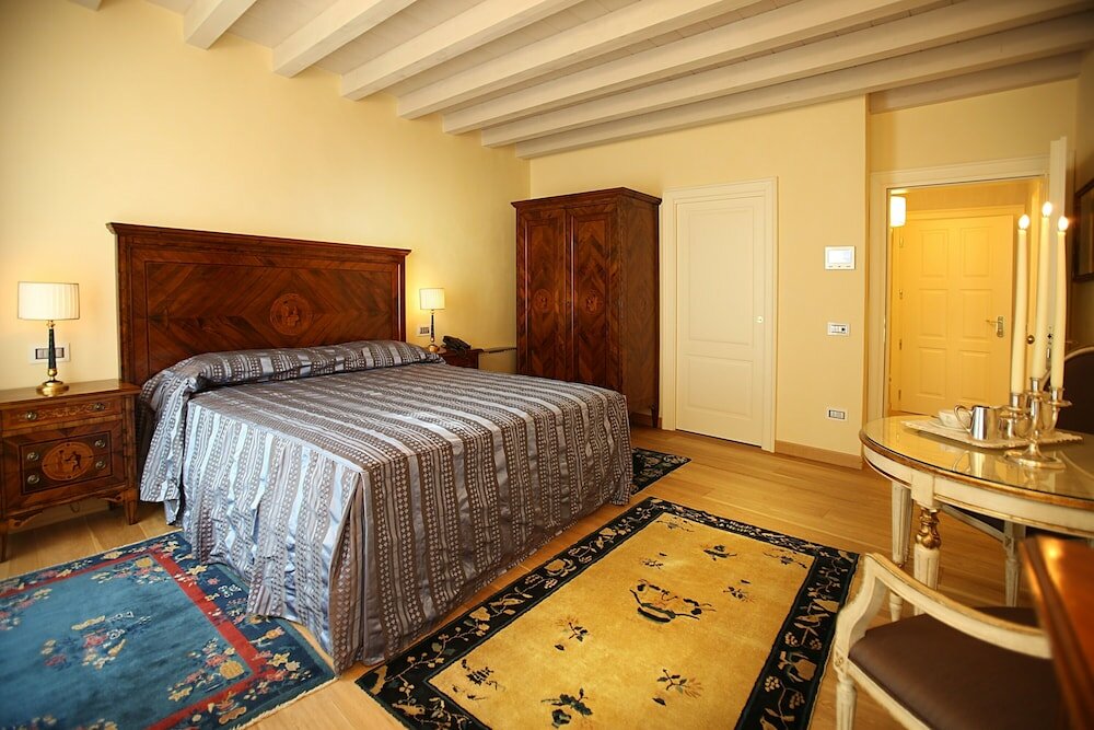 Фото La Corte di Giulietta Exclusive Suites