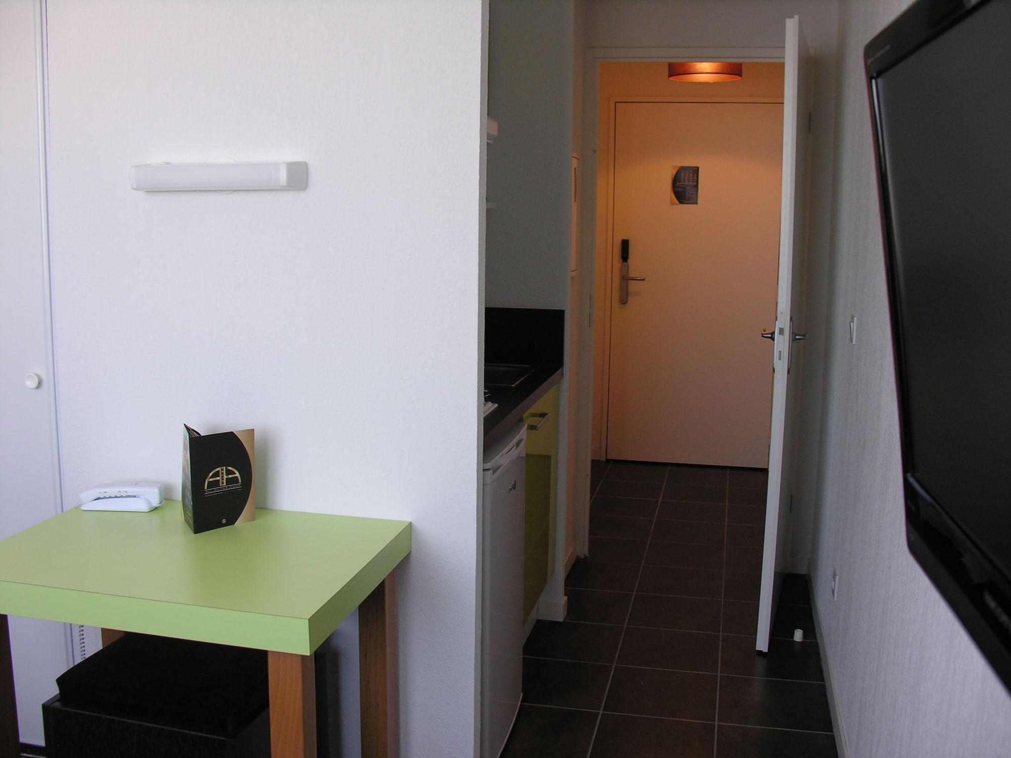 Фото All Suites Appart hotel Bordeaux Lac