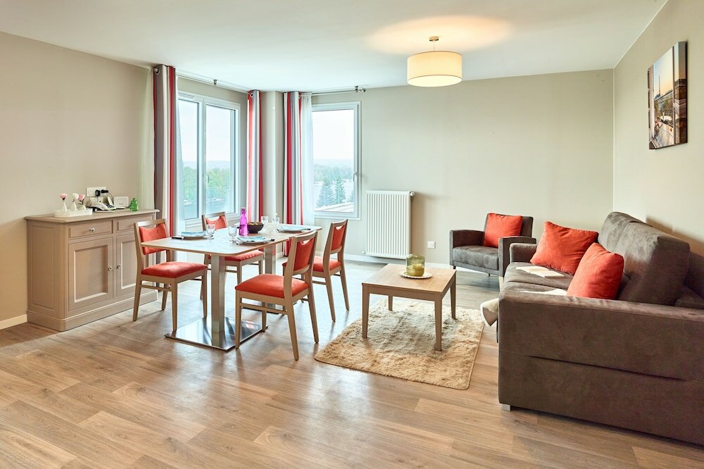 Фото Zenao Le Raincy