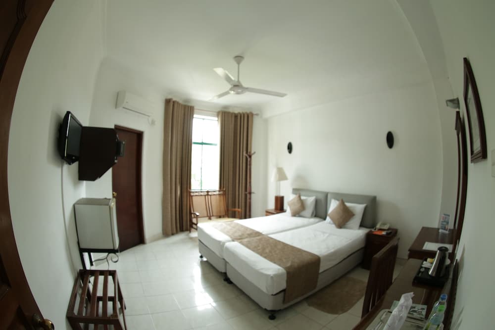 Фото The Royal Mall Kandy