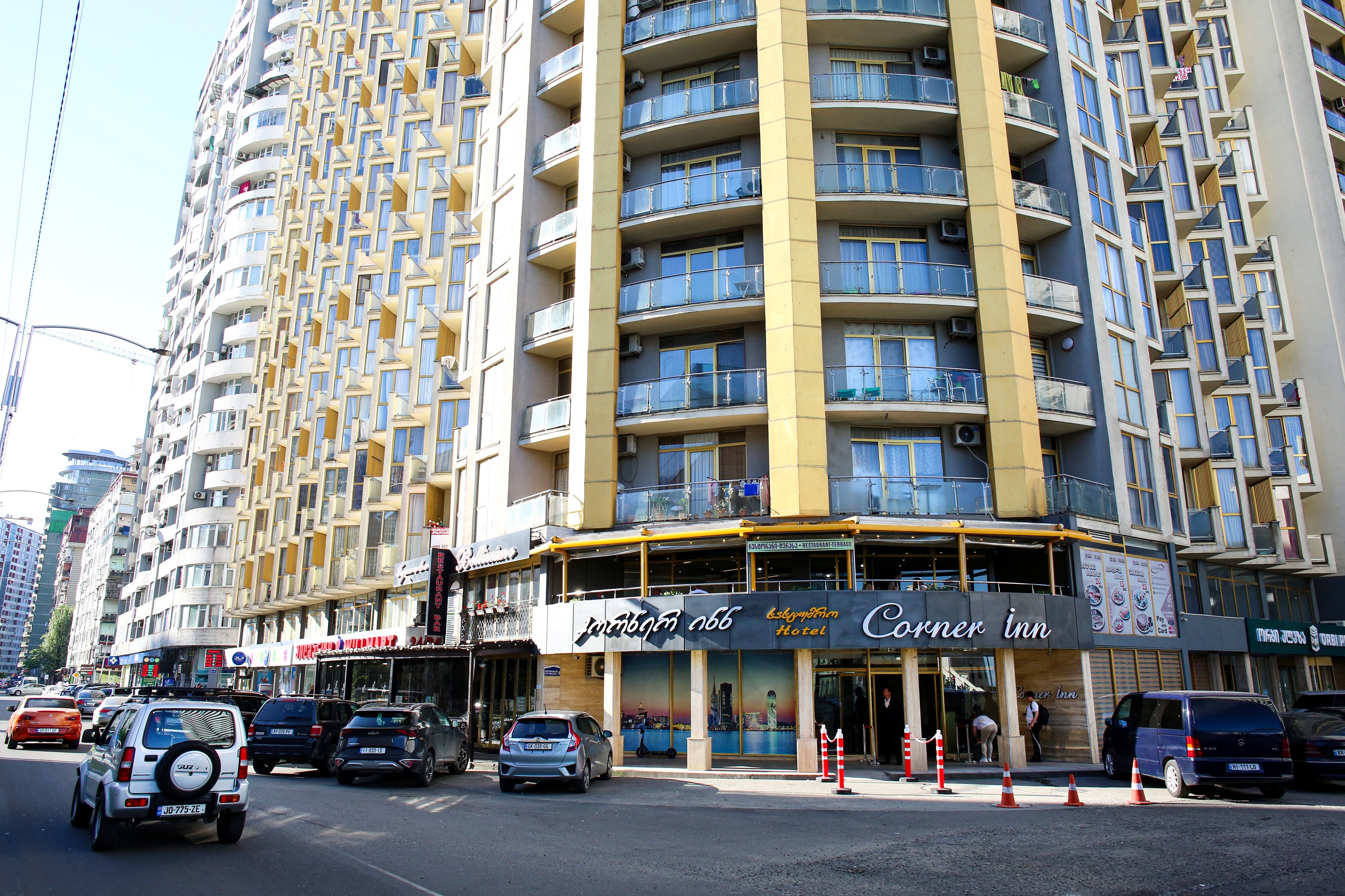 Фото Hotel Corner Inn