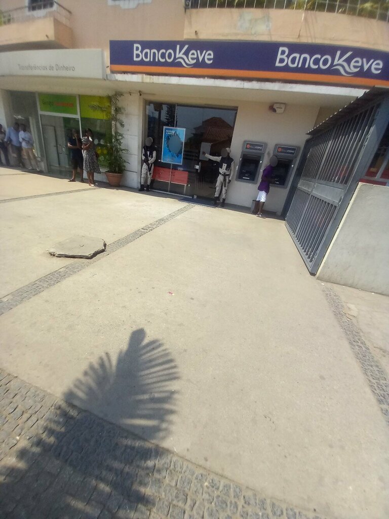 ATM Banco keve, Loanda, photo