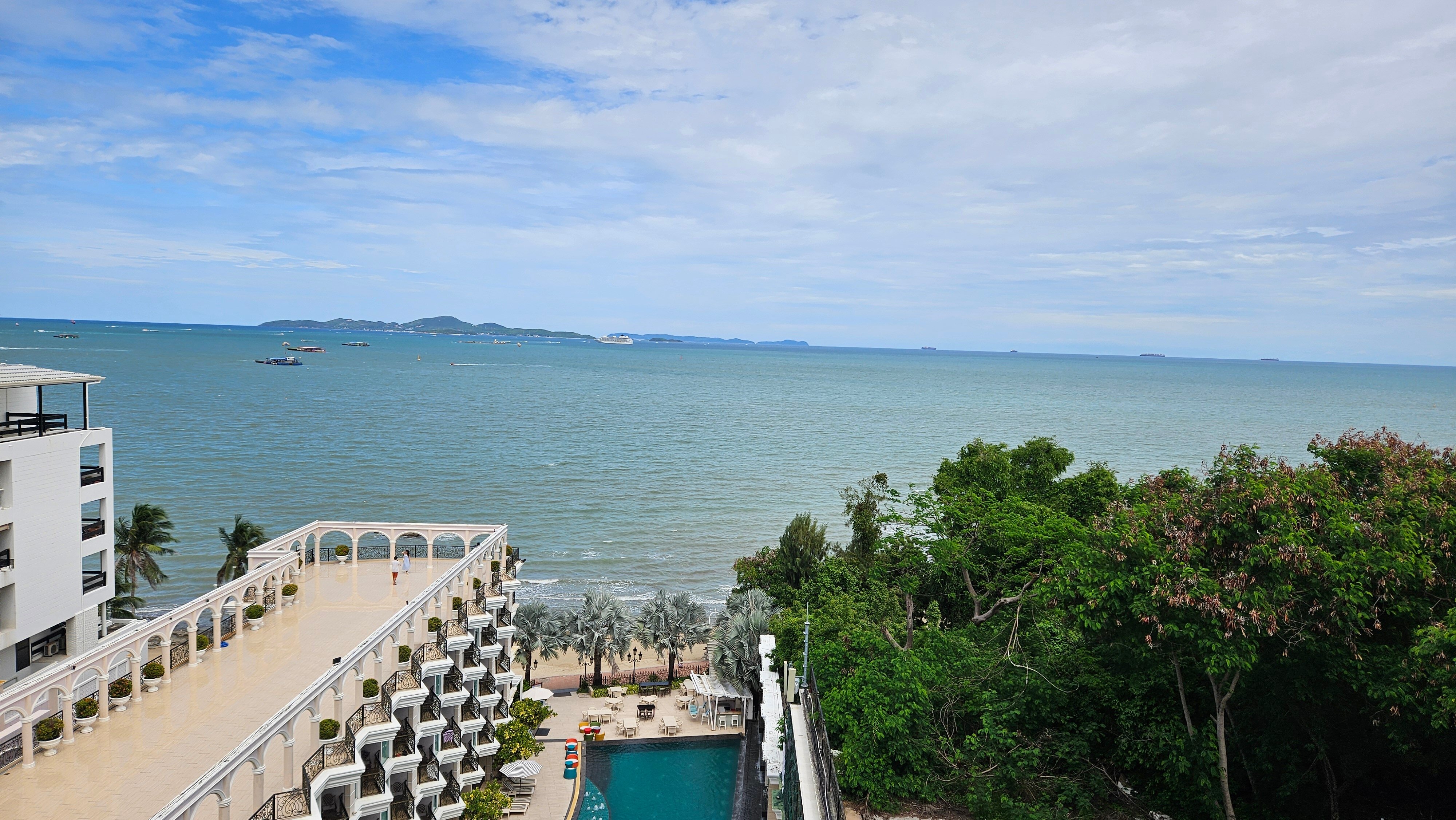 Фото LK Emerald Beach Pattaya
