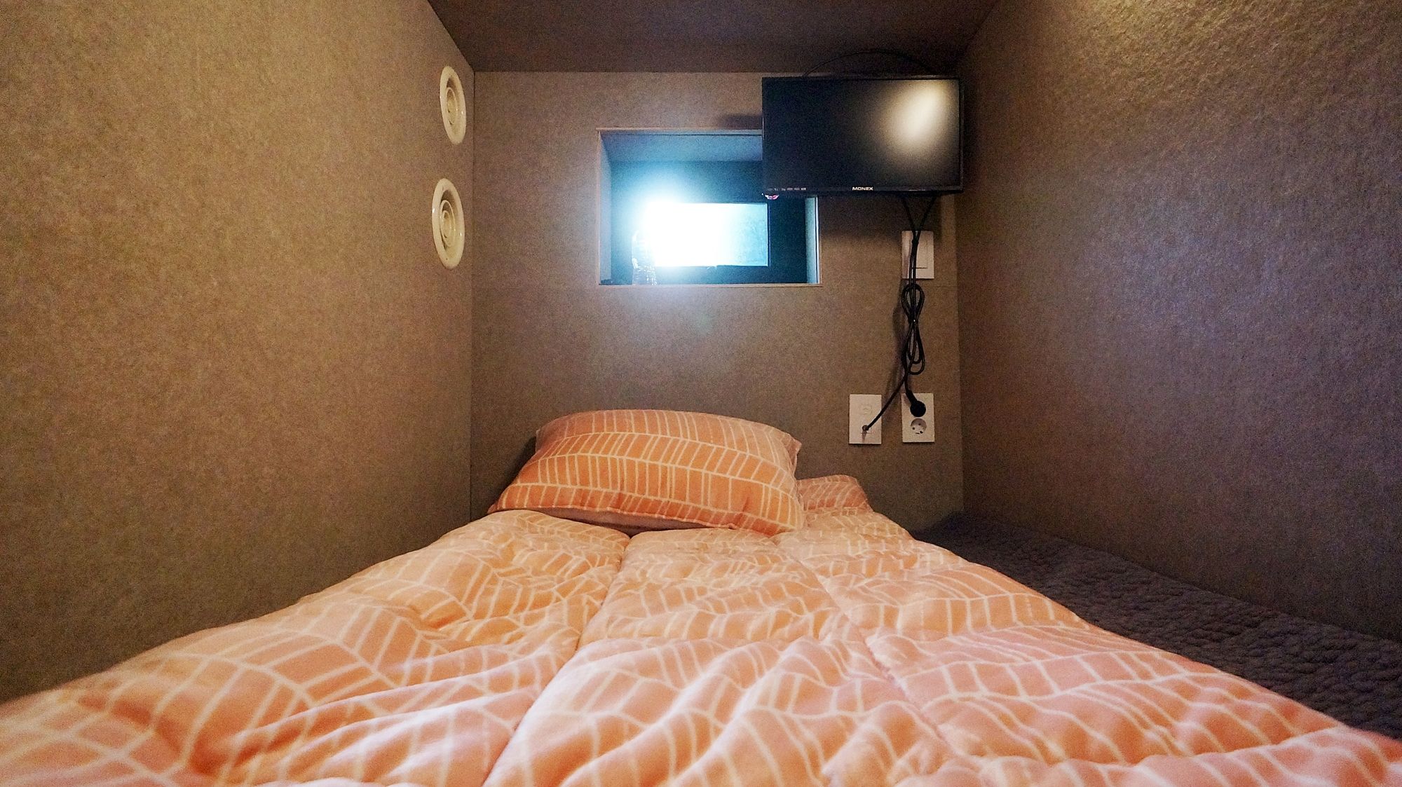 Фото Capsule Majung