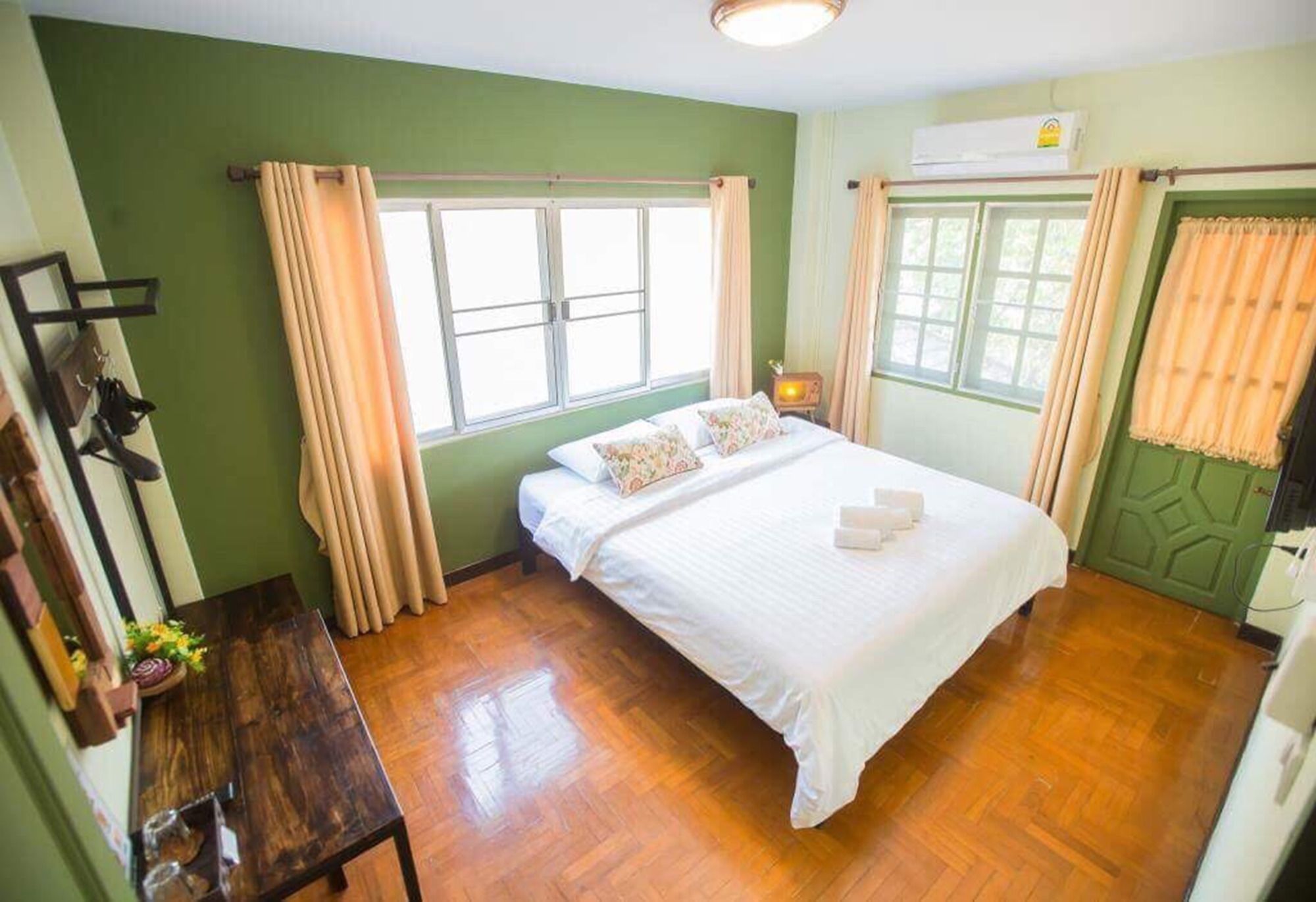 Фото IRoom Boutique House