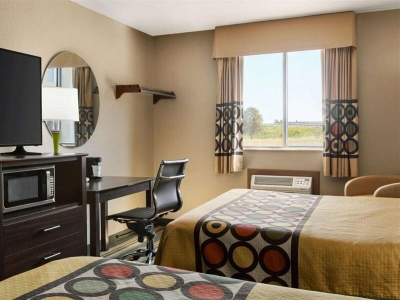 Фото Super 8 by Wyndham Sikeston/Miner Area