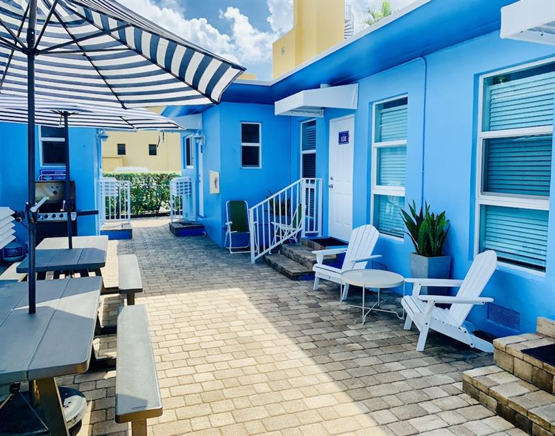 Фото отеля 2