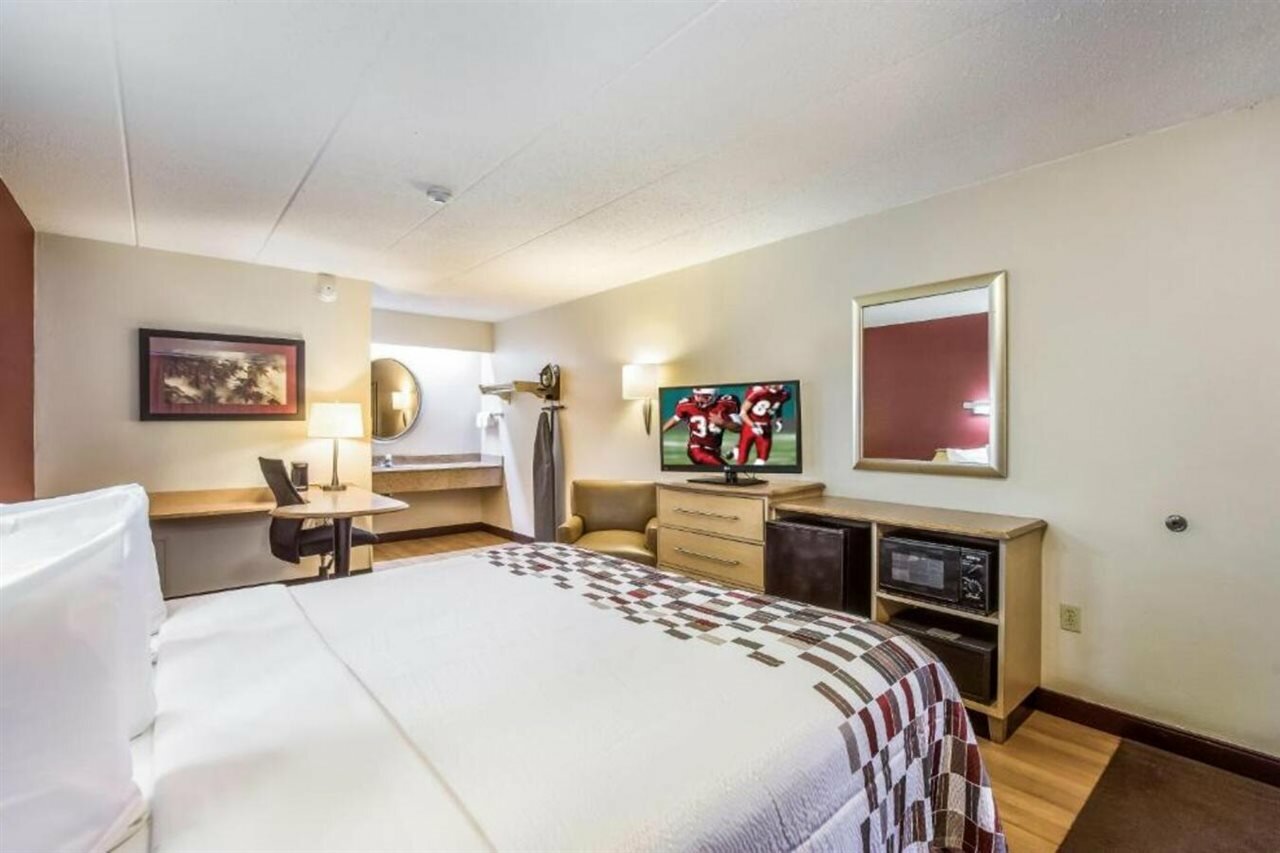 Фото Red Roof Inn Detroit - Plymouth/Canton