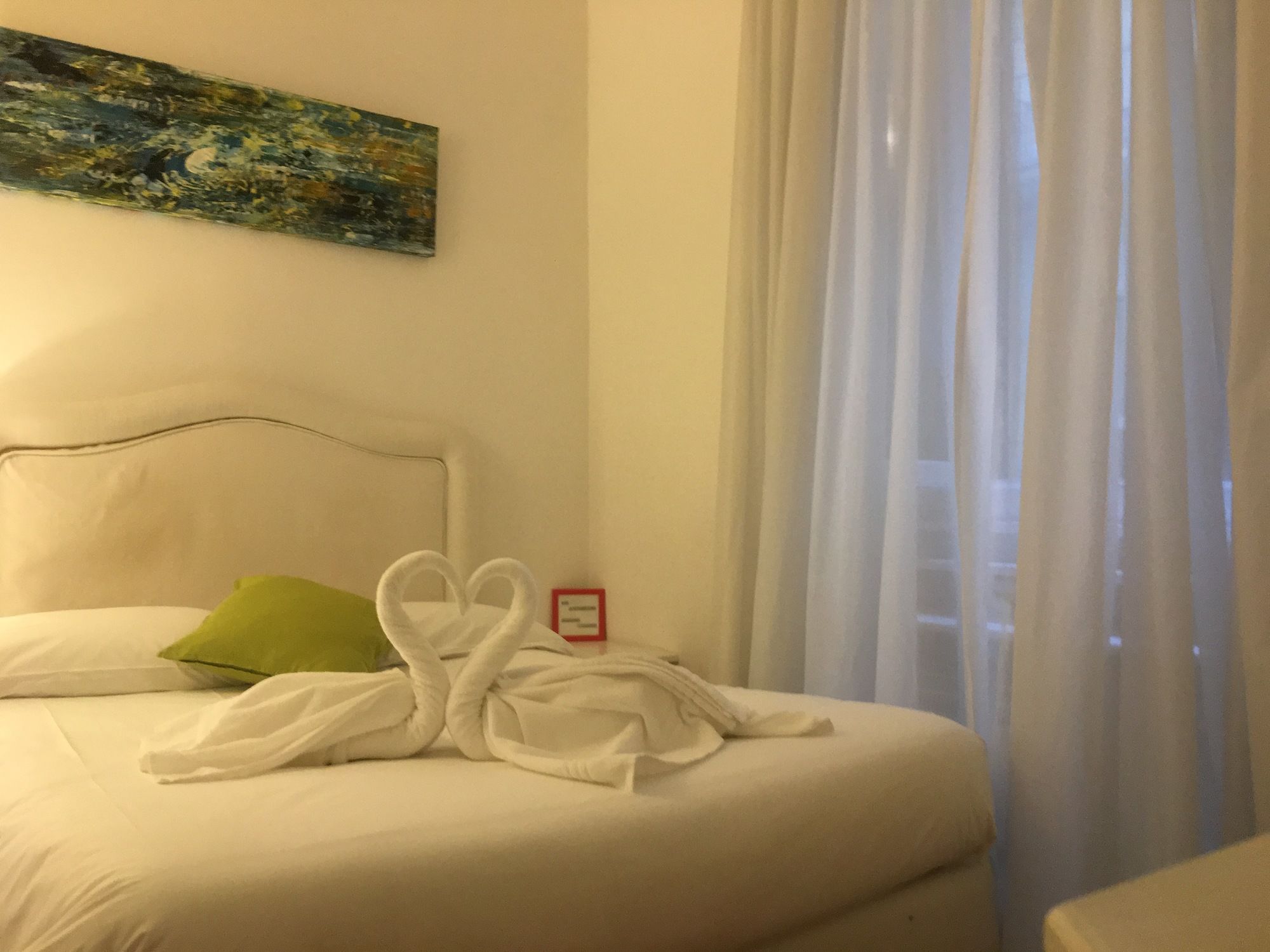 Фото The Radical Hotel