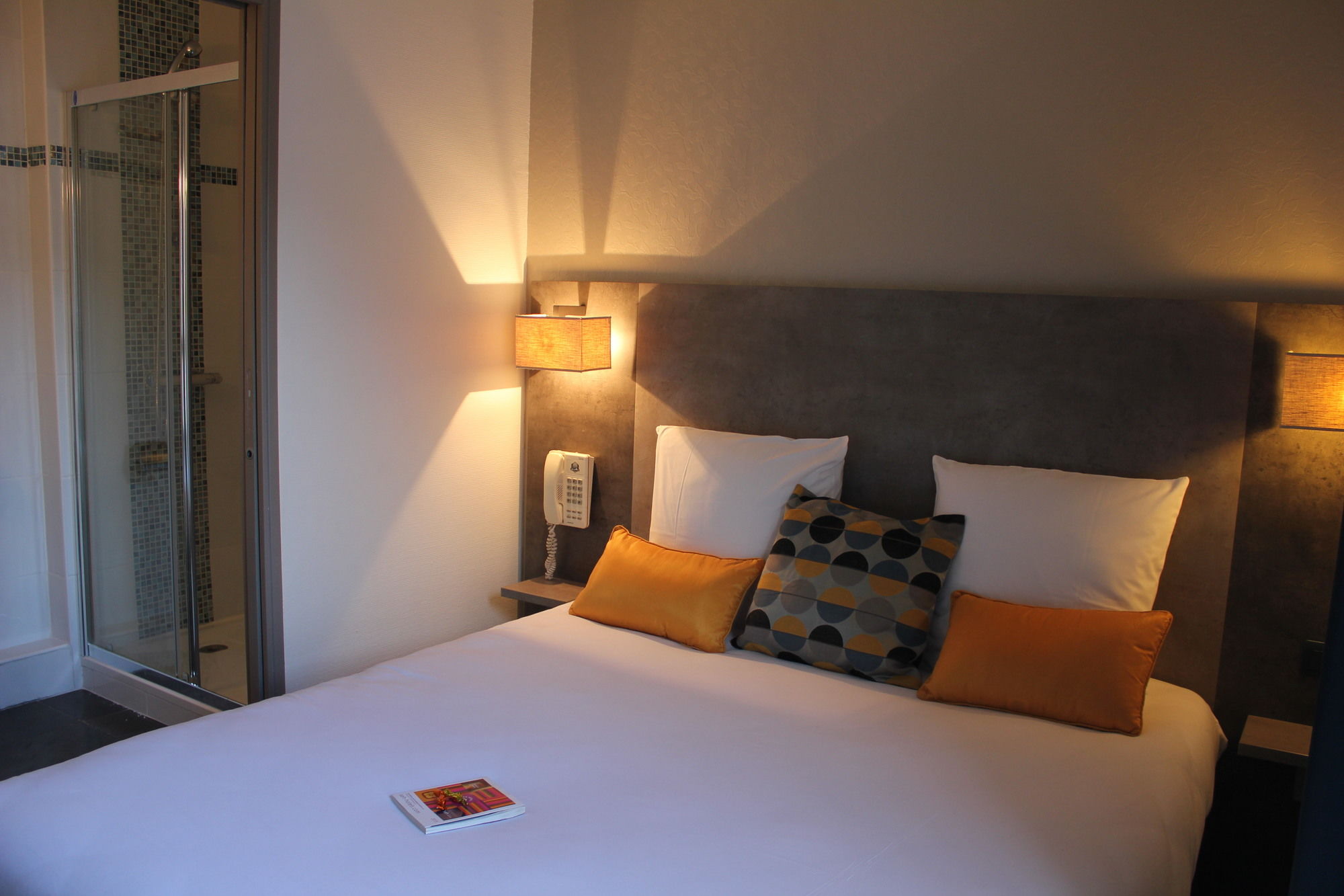 Фото The Originals City, Hôtel Novella Nantes Centre Gare