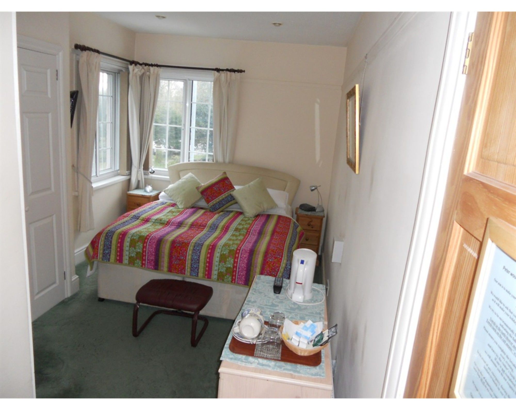 Фото The Elms Guest House