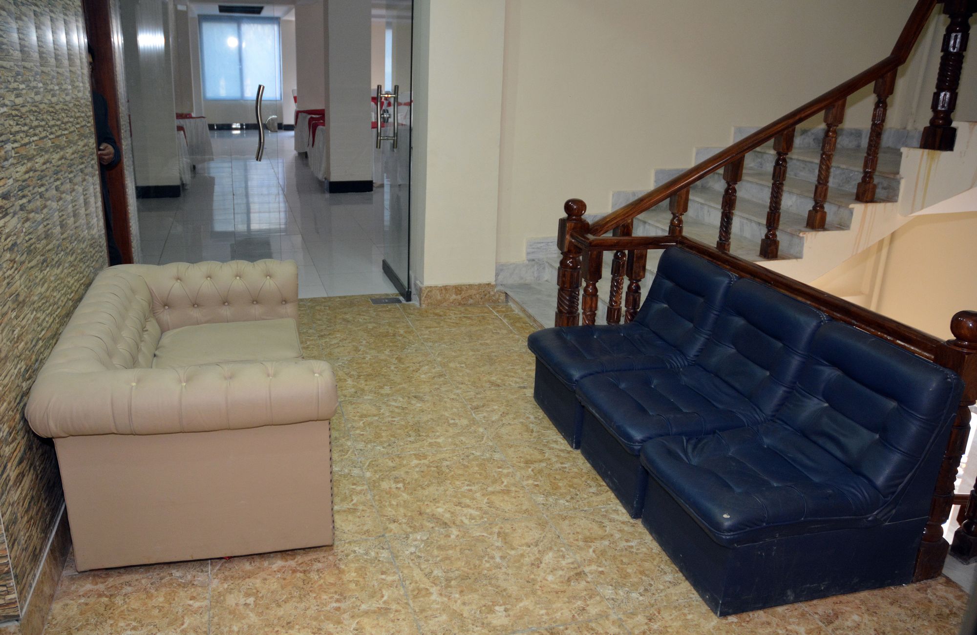 Фото Hotel Redison Blue Area