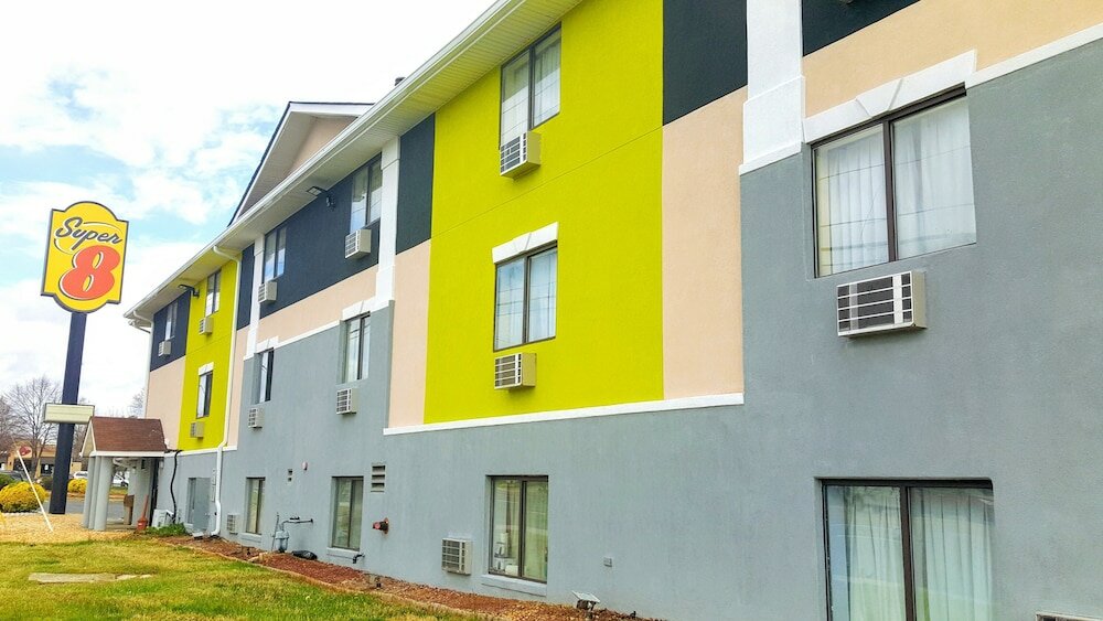 Фото Super 8 by Wyndham Richmond/Broad Street