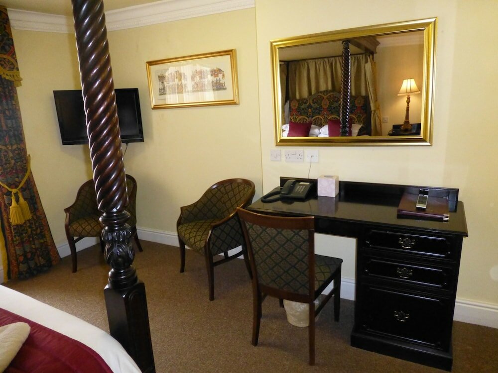 Фото The Atherstone Red Lion Hotel