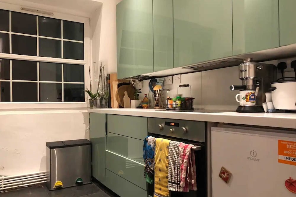 Фото Stylish and Light 2 Bedroom Flat in Bethnal Green