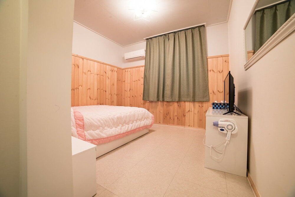 Фото Yeosu Party Motel and Guest House