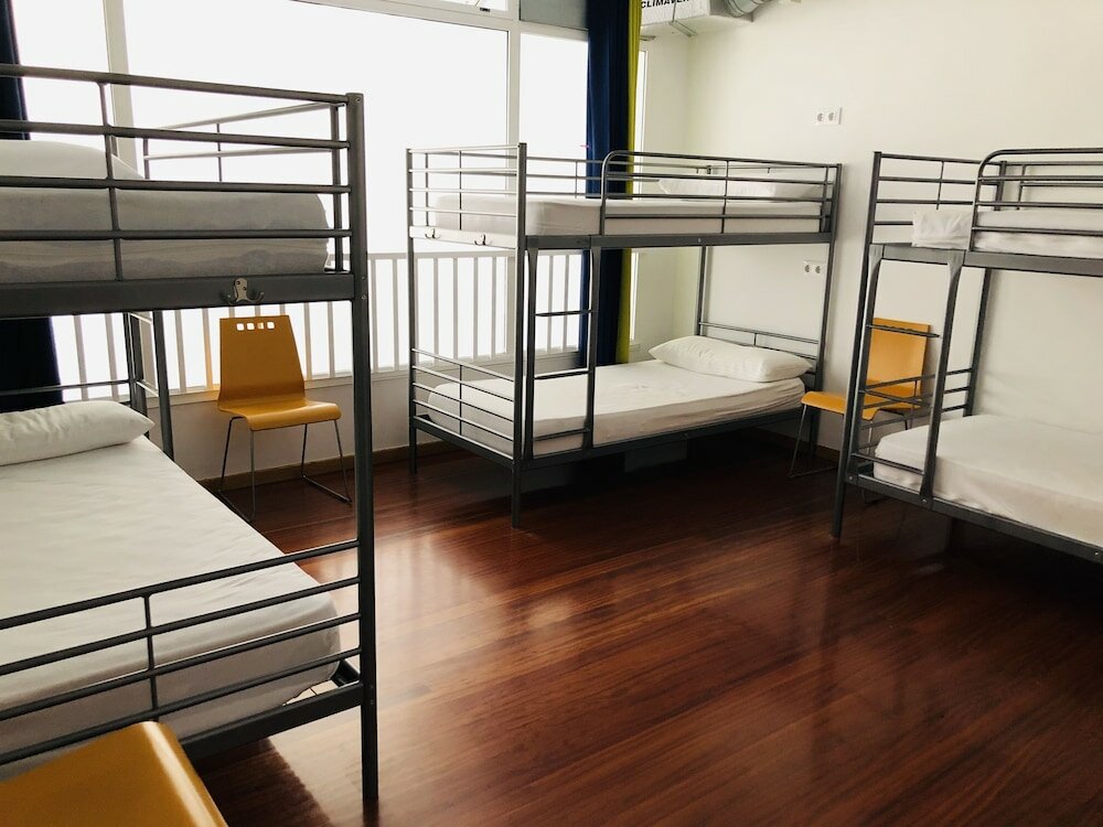 Фото Albergue La Estación - Hostel