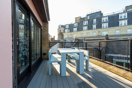 Гостиница Stunning 3 Bedroom Flat in Covent Garden в Лондоне