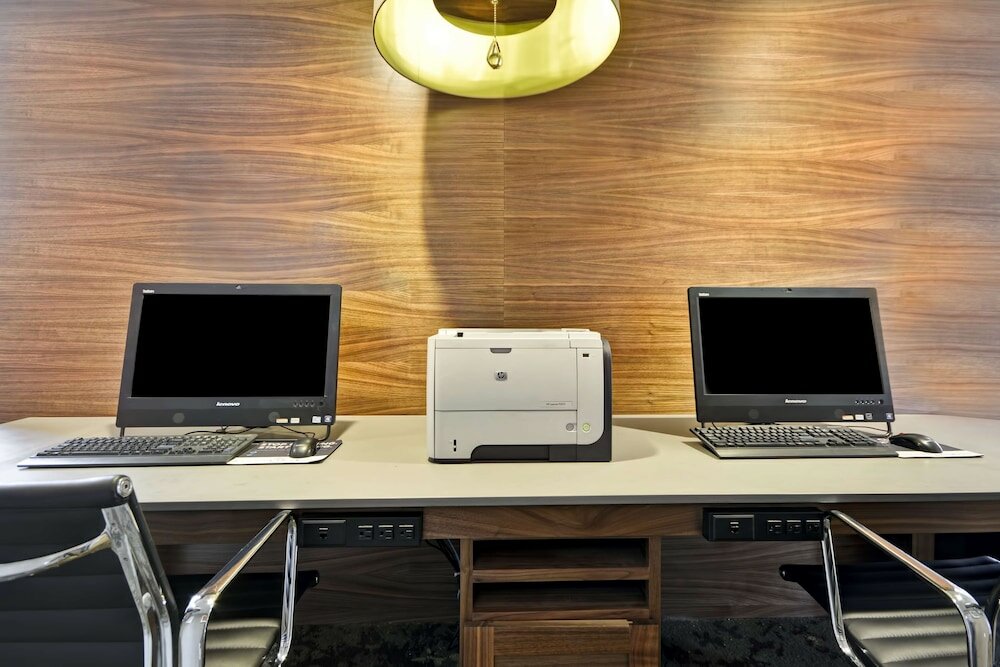 Фото Homewood Suites by Hilton Oakland Waterfront