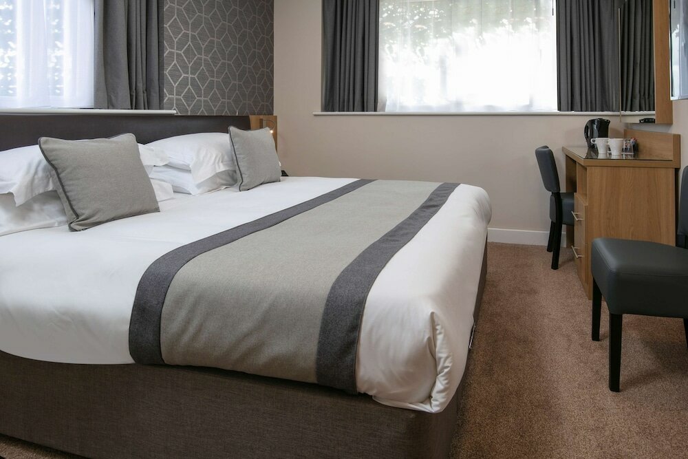 Фото Best Western Northfields Ealing Hotel