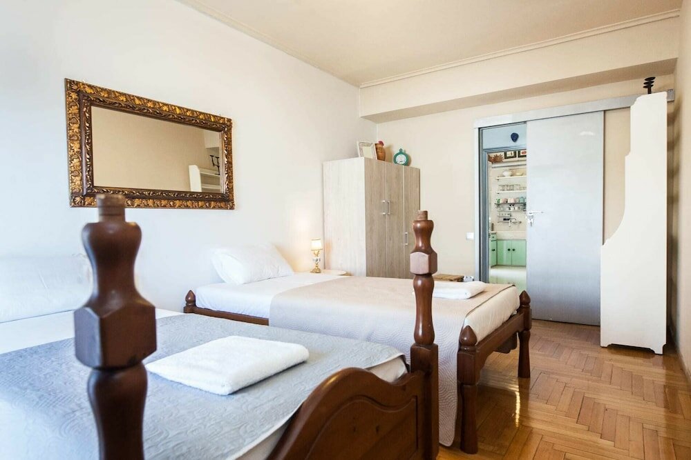 Фото Gorgeous 3 bedrooms apt at Exarcheia