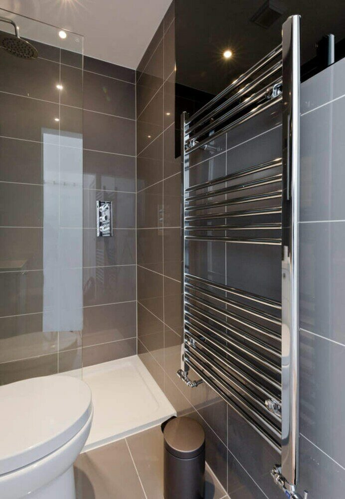 Фото Bright and Modern Bayswater Apartment