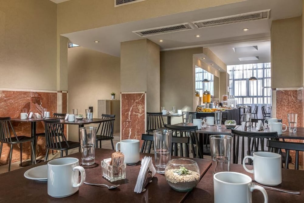 Фото Up América Plaza