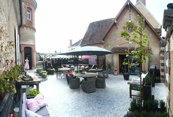 Гостиница B& x26; B Fleurie в Монлюсоне