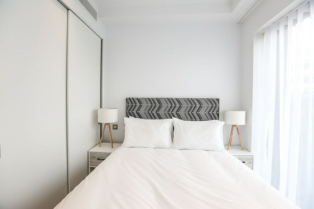 Фото King John Court Apartments