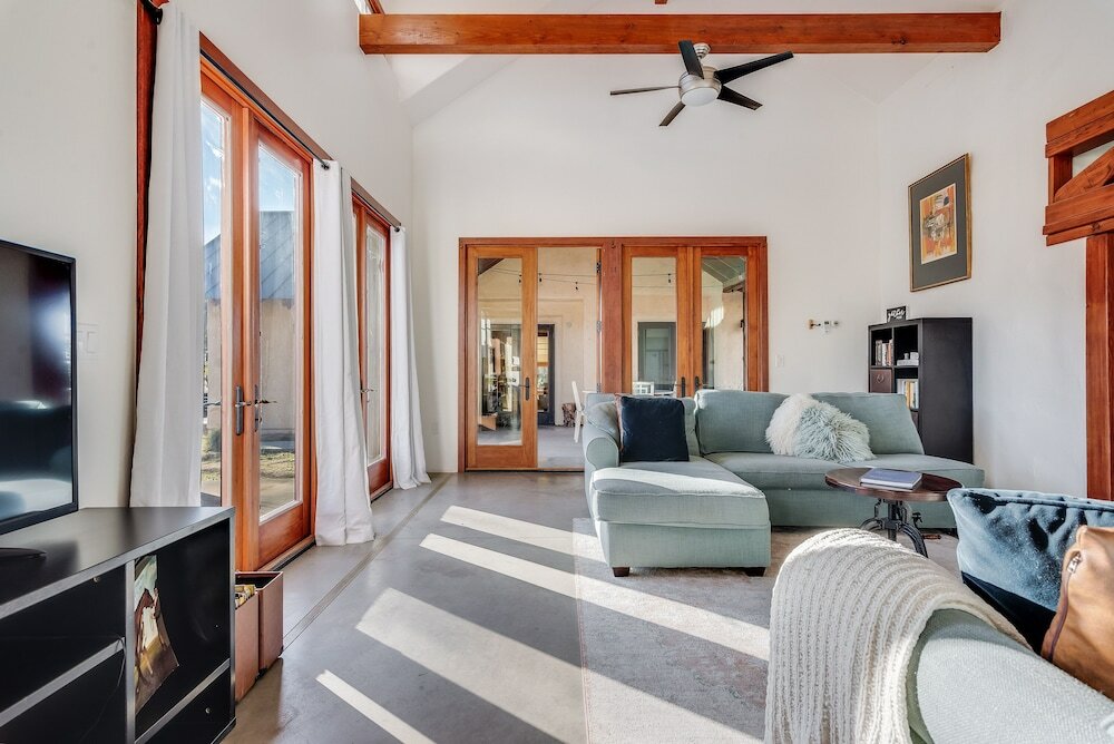 Фото Harmony Over The Hill