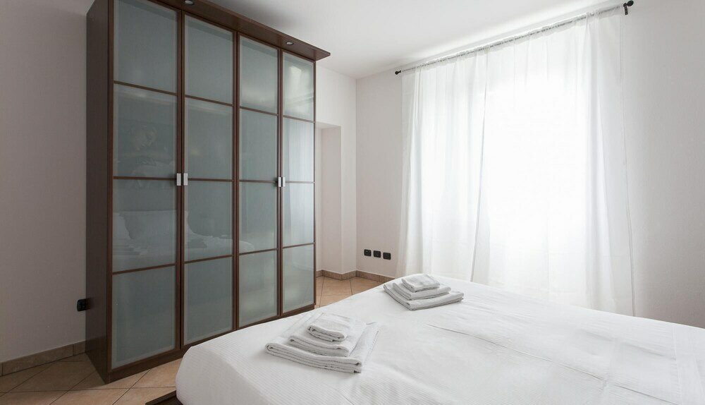 Фото Milano Apartments - Navigli Porta Genova