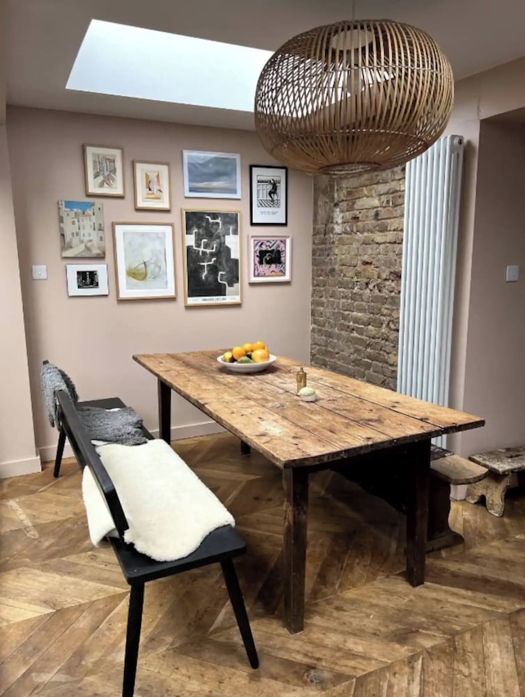 Фото Lovely 3bd Victorian Townhouse W/garden - Brixton!