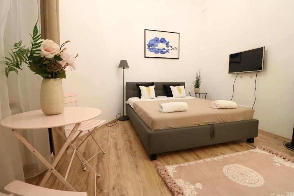 Фото Real Apartments Wesselenyi 10