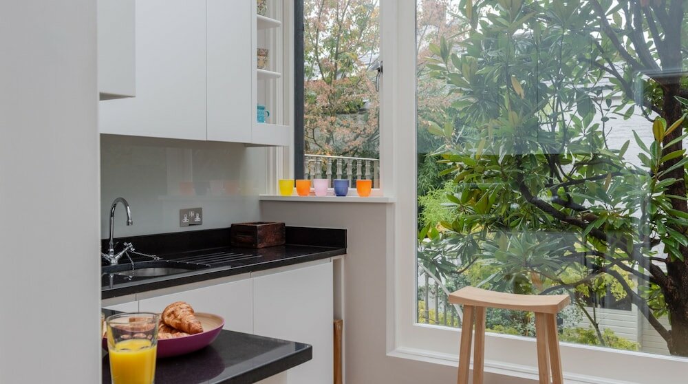 Фото Altido Elegant 3-Bed Flat W Private Garden In Notting Hill