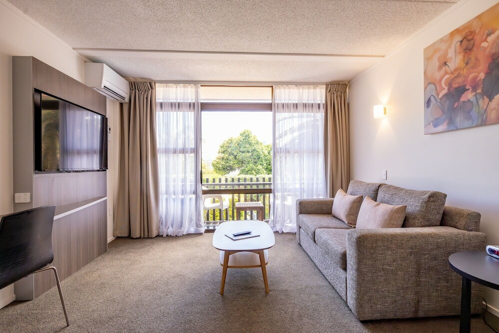 Фото Auckland Rose Park Hotel