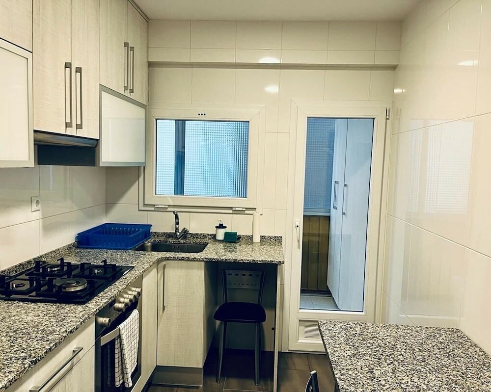 Фото Amplio apartamento cerca Fira y Centro