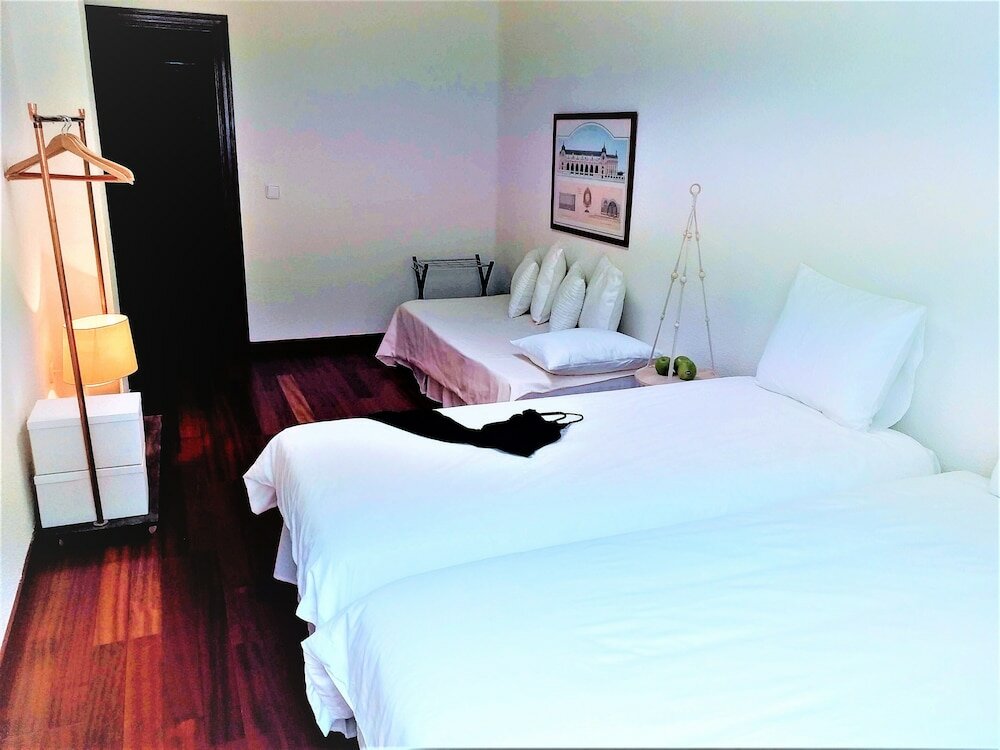 Фото Large Apartment with large and sunny Terrace - Garden & Outdoor Gym, Alicante Center