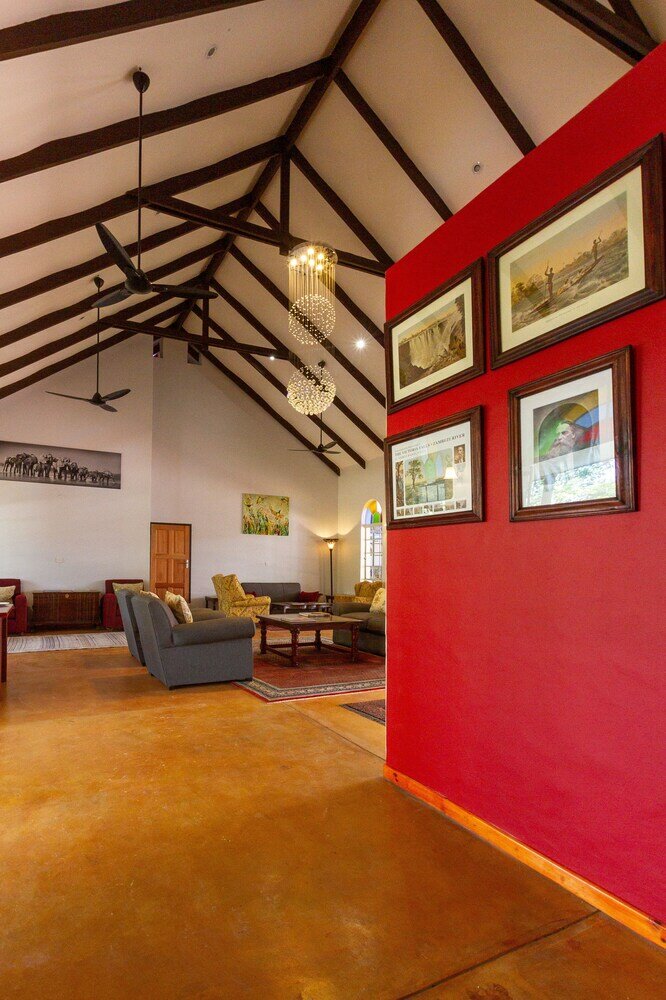 Фото The Courtney Lodge